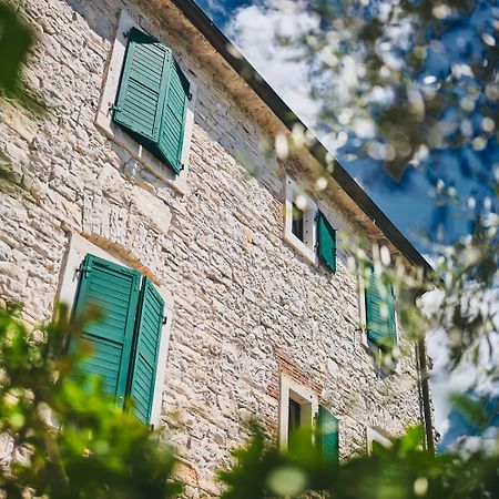 Casa Romantica La Parenzana Acomodação com café da manhã Buje Exterior foto